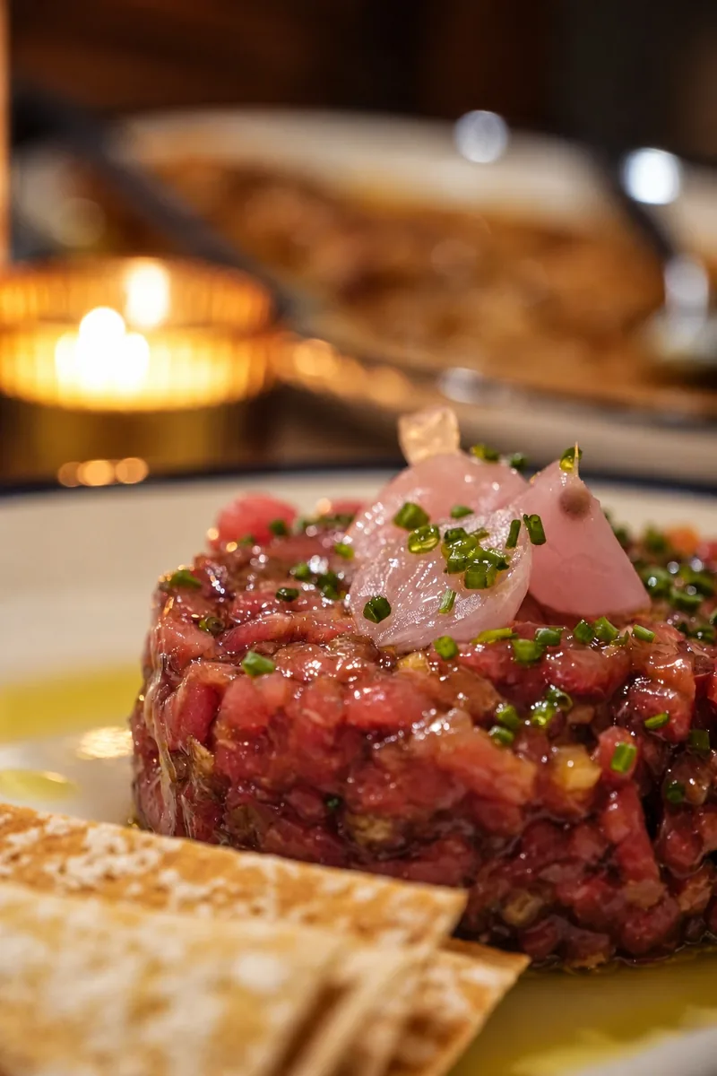 Steak tartar con tostas